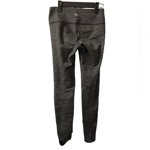 ATHLETA CHATURANGA CHEVRON LEGGINGS - Picture 3 of 7